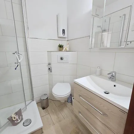 Haus-hamburg-berlin-wohnung-kajuete-76 * Großenbrode